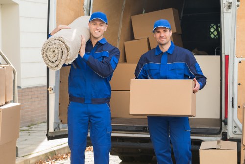 Packing and loading support for Downe home removals