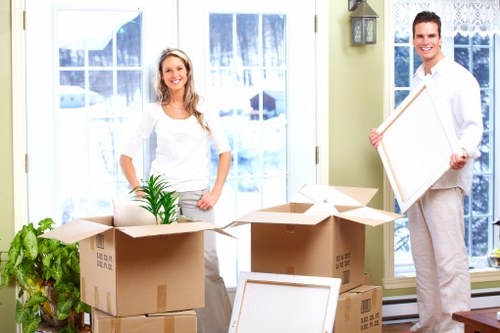 Flexible moving support for storage and business transport in Downe